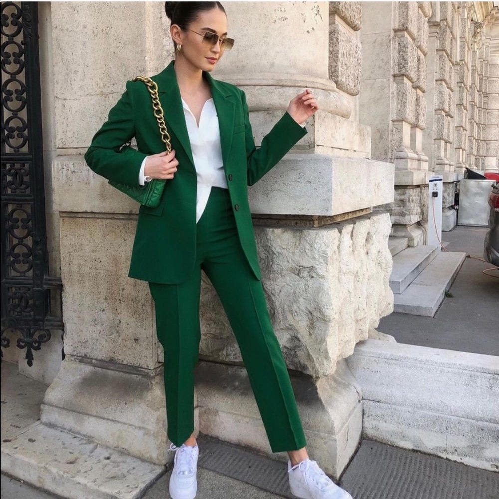 2021 Bloggers Fav Trendy Zara Green suit